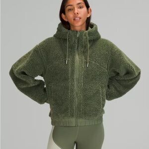 Lululemon Wunder Puff Sherpa Cropped Jacket Sz 4 Green Teddy Fleece Hoodie Zip